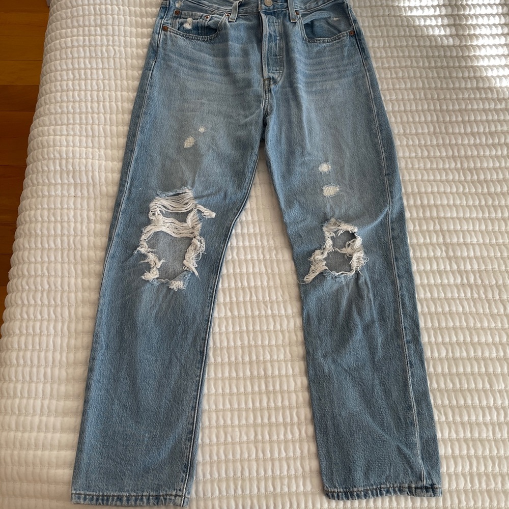 Levi high-waisted 501 Jean distressed